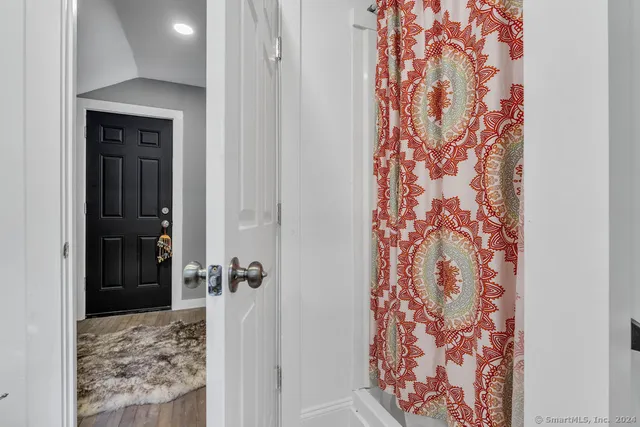 $3,200 | 32 Twin Bridge Road, Guilford, CT 06437