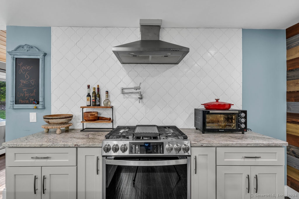 32 Twin Bridge Road Guilford, CT 06437 - Photo 6 of 32