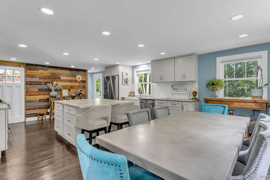 32 Twin Bridge Road Guilford, CT 06437 - Photo 8 of 32