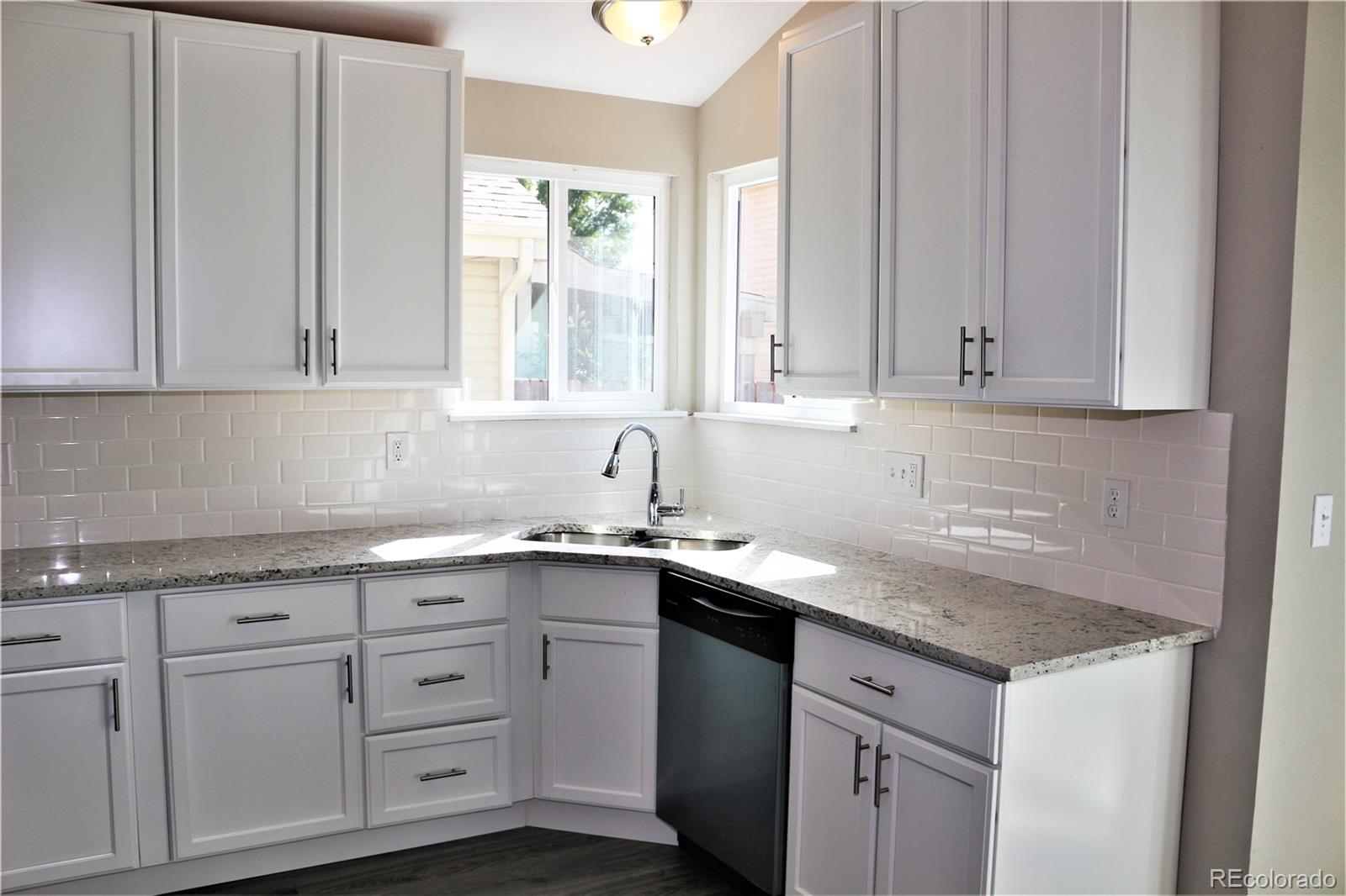 10033 Raritan Way Thornton, CO 80260 - Photo 4 of 28 Gallery Image 4