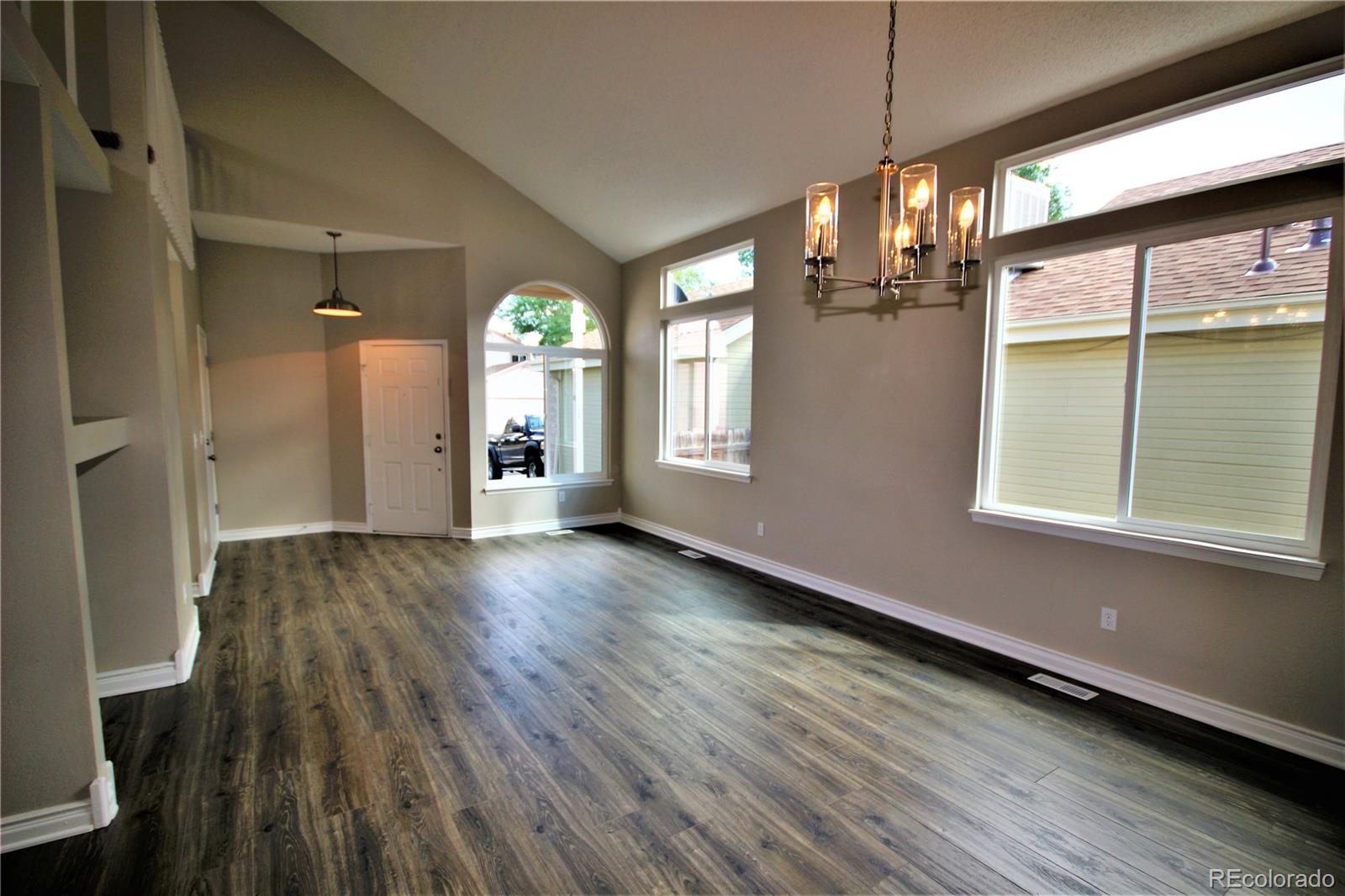 10033 Raritan Way Thornton, CO 80260 - Photo 6 of 28 Gallery Image 6