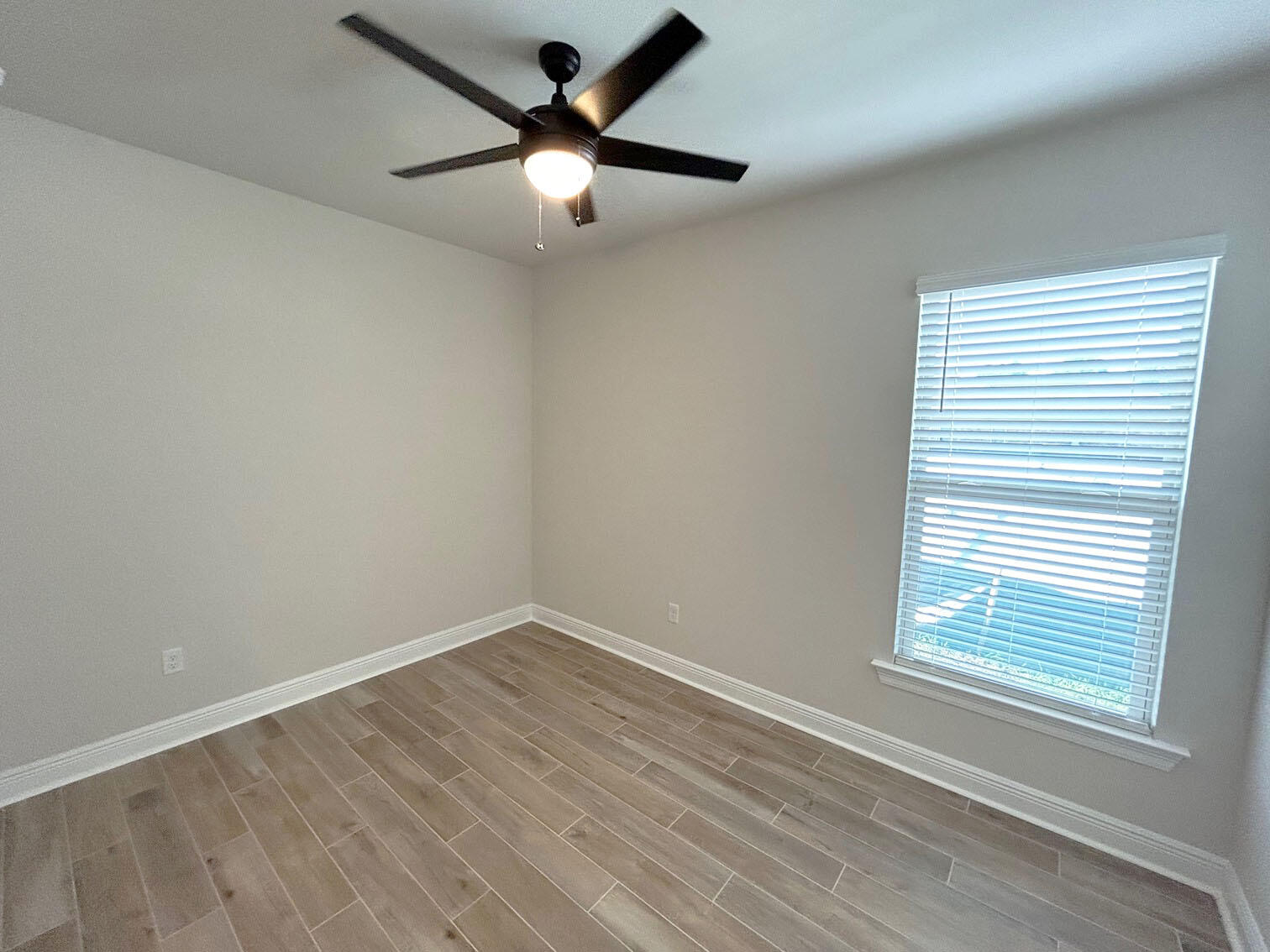 68 Lumen Loop Freeport, FL 32439 - Photo 13 of 20 Picture66 copy
