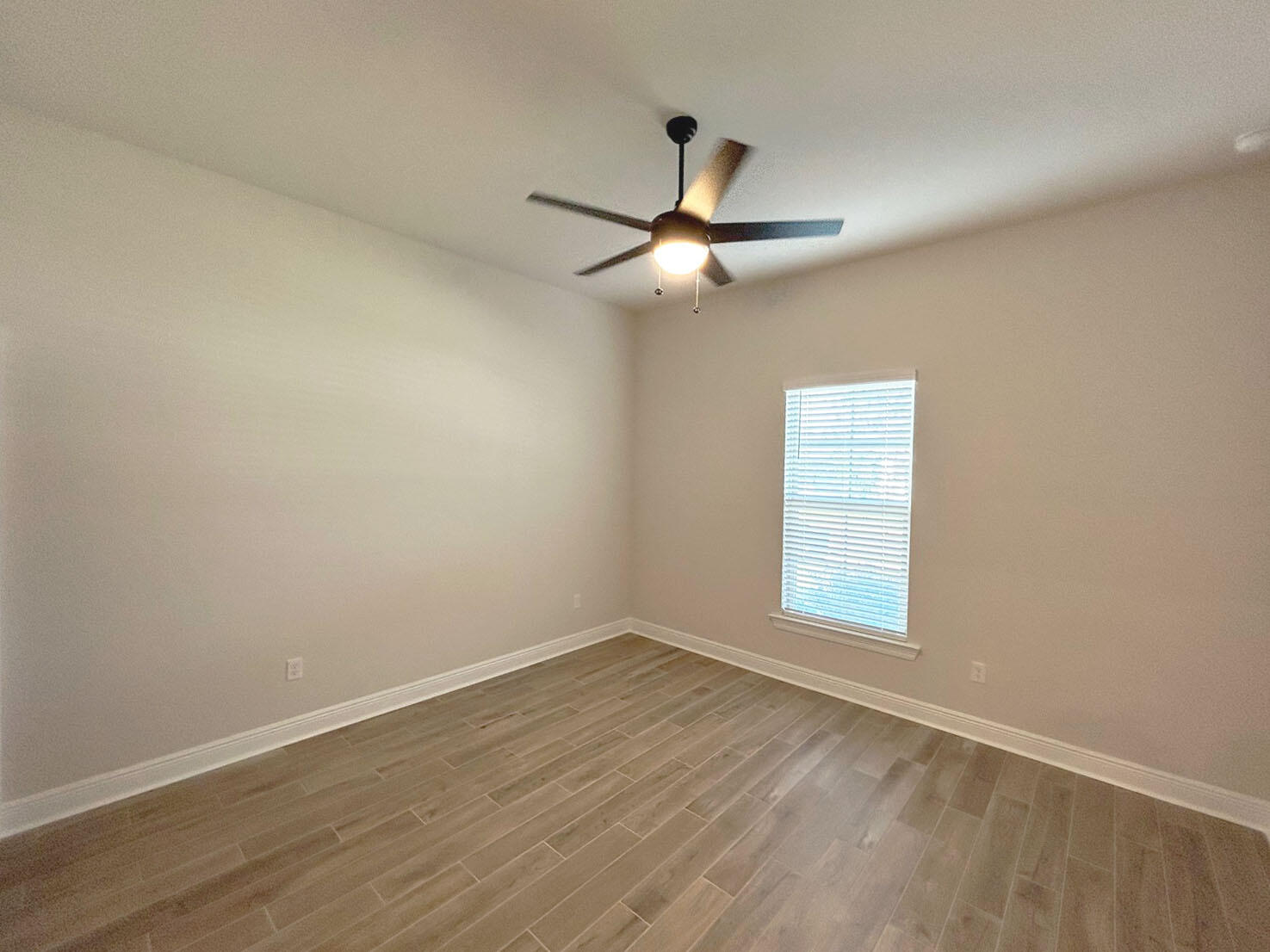 68 Lumen Loop Freeport, FL 32439 - Photo 15 of 20 Picture68 copy