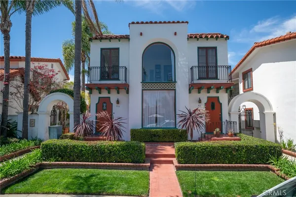 $1,900,000 | 815 Roswell Avenue, Long Beach, CA 90804