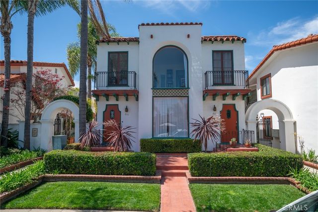 $1,900,000 | 815 Roswell Avenue, Long Beach, CA 90804