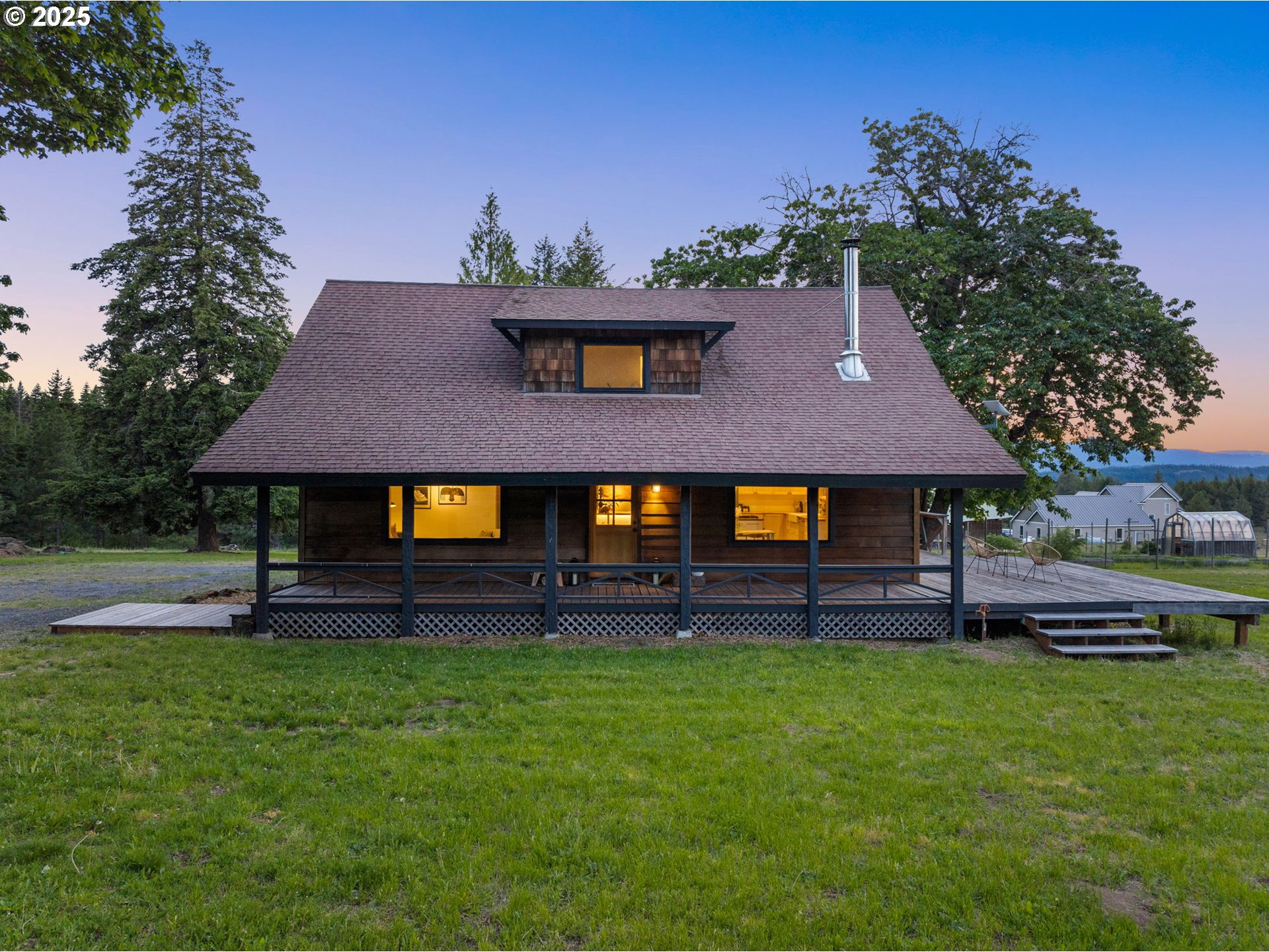 1353 Snowden Road White Salmon, WA 98672 - Photo 24 of 39 Gallery Image 24