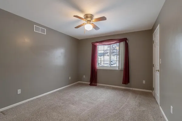 $272,900 | 104 Oxford Path, Mankato, MN 56001
