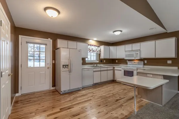 $272,900 | 104 Oxford Path, Mankato, MN 56001