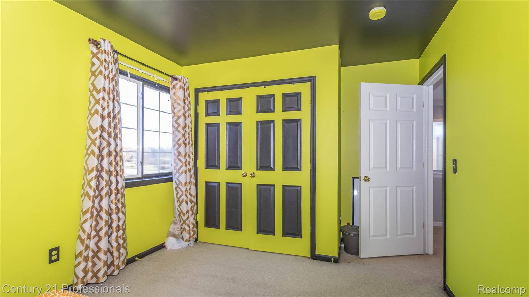 2974 Walbridge Drive Rochester, MI 48307 - Photo 47 of 82 0462200093795_34.jpg