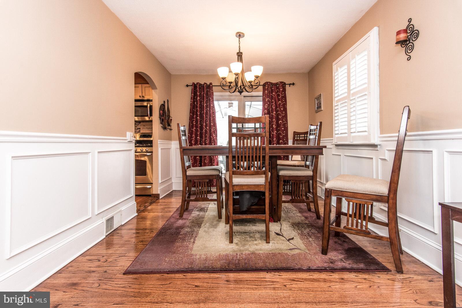 204 Abbott Road Hatboro, PA 19040 - Photo 11 of 59 Dining Room