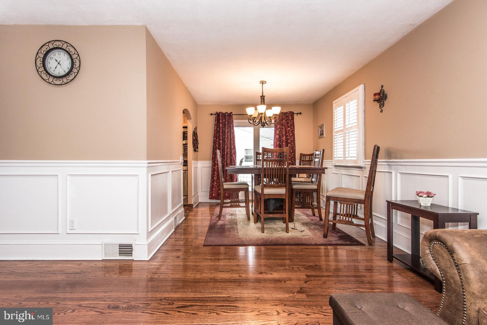 204 Abbott Road Hatboro, PA 19040 - Photo 10 of 59 Dining Room