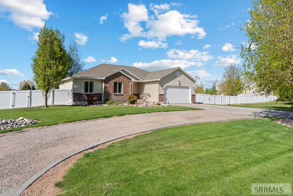 3987 East 170 North Rigby, ID 83442 - Photo 6 of 66 Circle Driveway