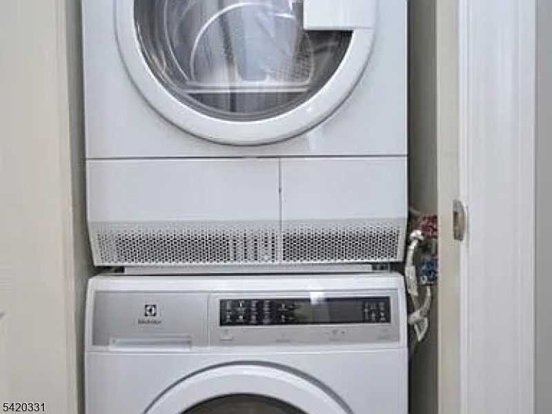 24 Spring Valley Boulevard Bernards, NJ 07920 - Photo 2 of 18