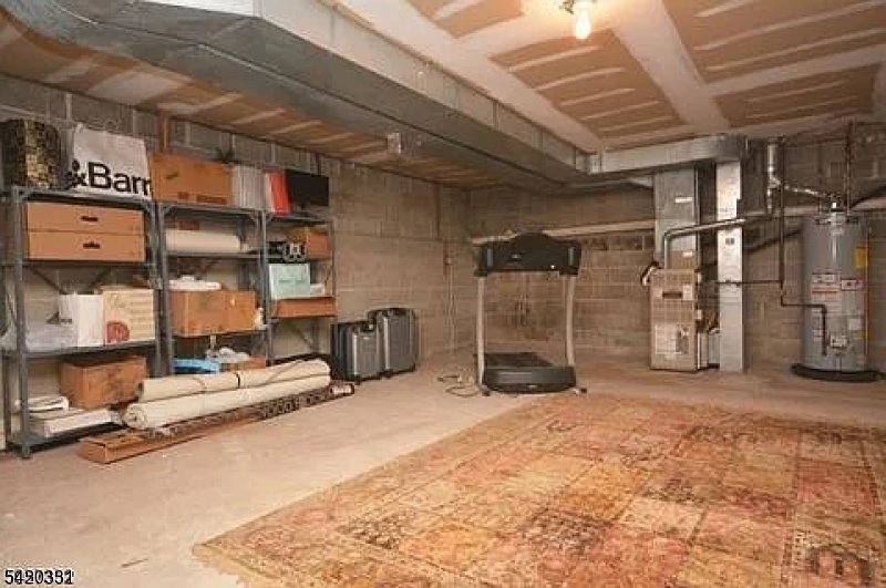 24 Spring Valley Boulevard Bernards, NJ 07920 - Photo 5 of 18