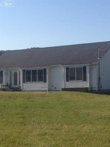 2071 Farrand Road Clio, MI 48420 - Photo 2 of 25 20174193-1.JPG