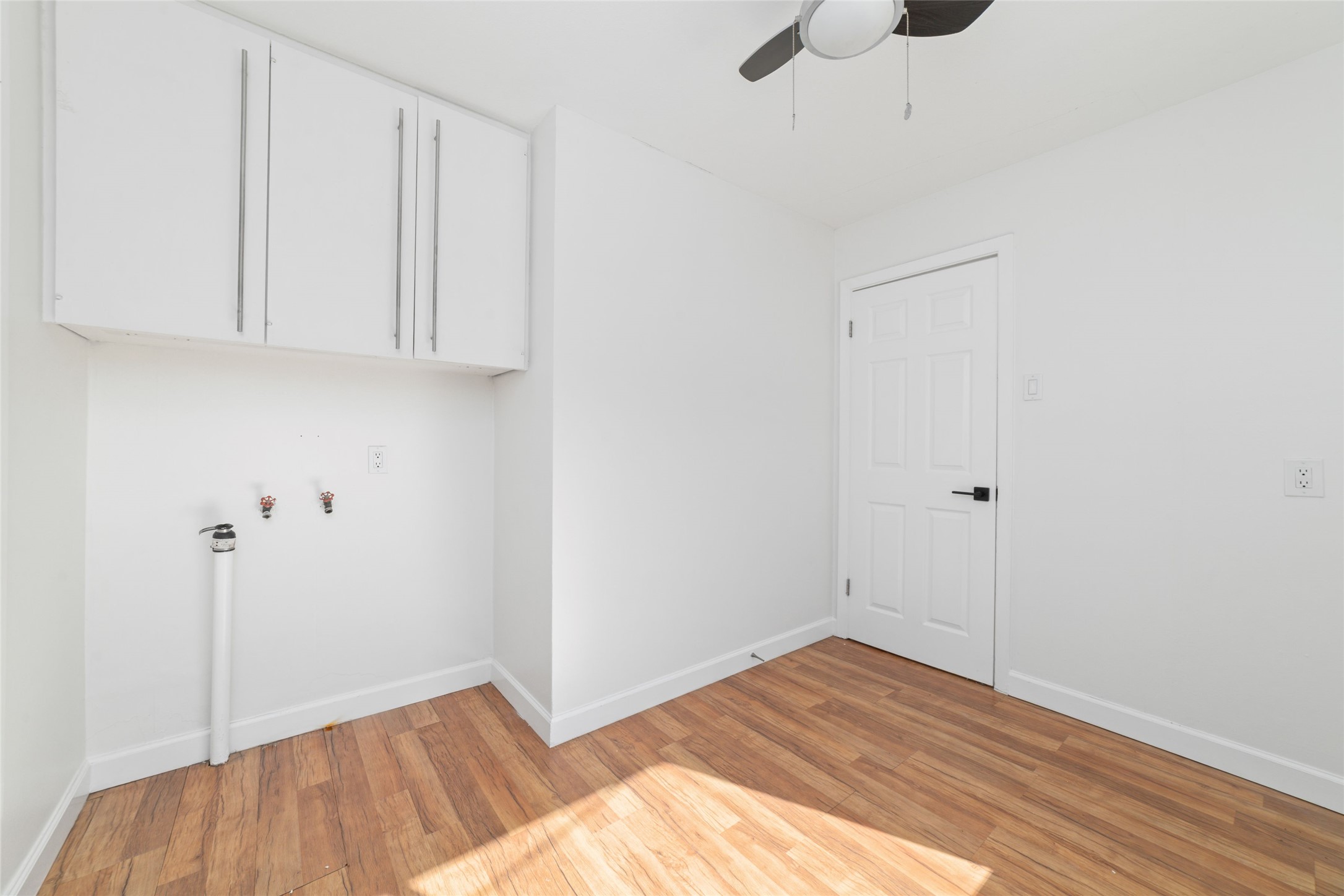 4415 Merwin Street Houston, TX 77027 - Photo 9 of 18 a view of room