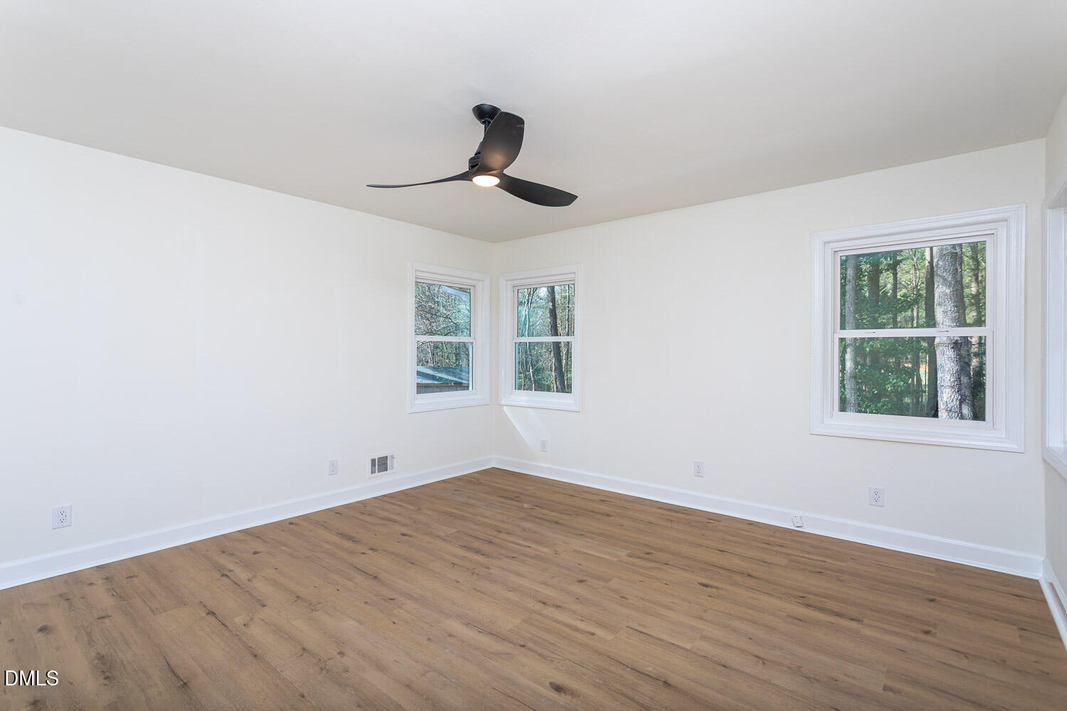 194 Furney Pearce Road Zebulon, NC 27597 - Photo 21 of 40 Primary Bedroom