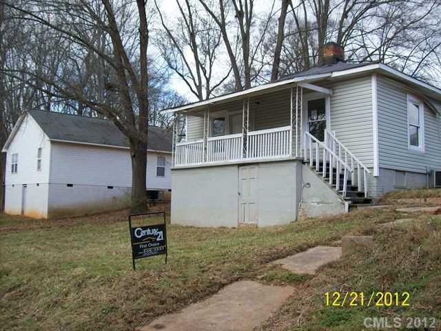 206 Poplar Street Clover, SC 29710 - Photo 1 of 8 Gallery Image 1