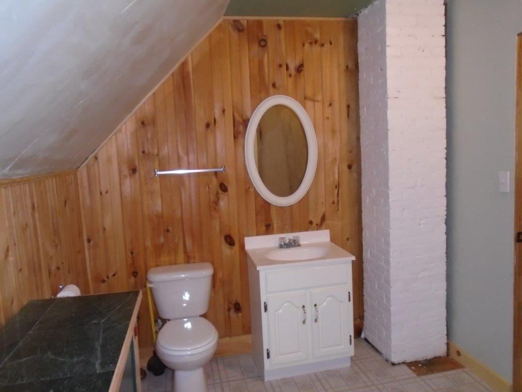 149 River Road Benton, ME 04901 - Photo 17 of 26 2nd Floor Half Bath