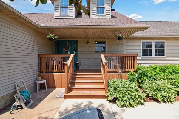 $525,000 | 1741 North Bunn Road, Hillsdale, MI 49242