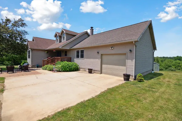 $525,000 | 1741 North Bunn Road, Hillsdale, MI 49242