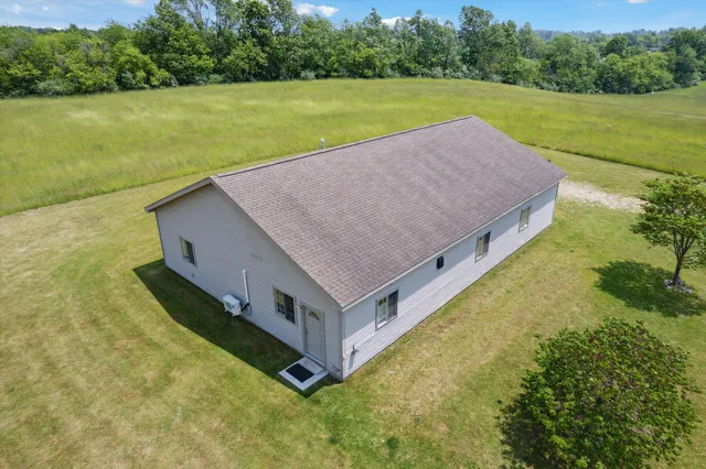 $599,999 | 1741 North Bunn Road, Hillsdale, MI 49242