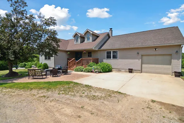 $525,000 | 1741 North Bunn Road, Hillsdale, MI 49242