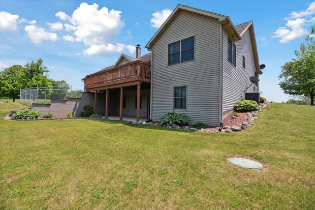 $599,999 | 1741 North Bunn Road, Hillsdale, MI 49242