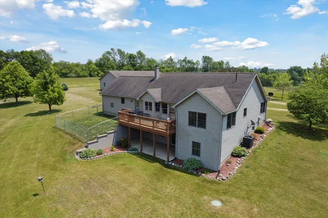 $599,999 | 1741 North Bunn Road, Hillsdale, MI 49242