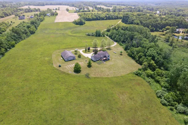 $599,999 | 1741 North Bunn Road, Hillsdale, MI 49242