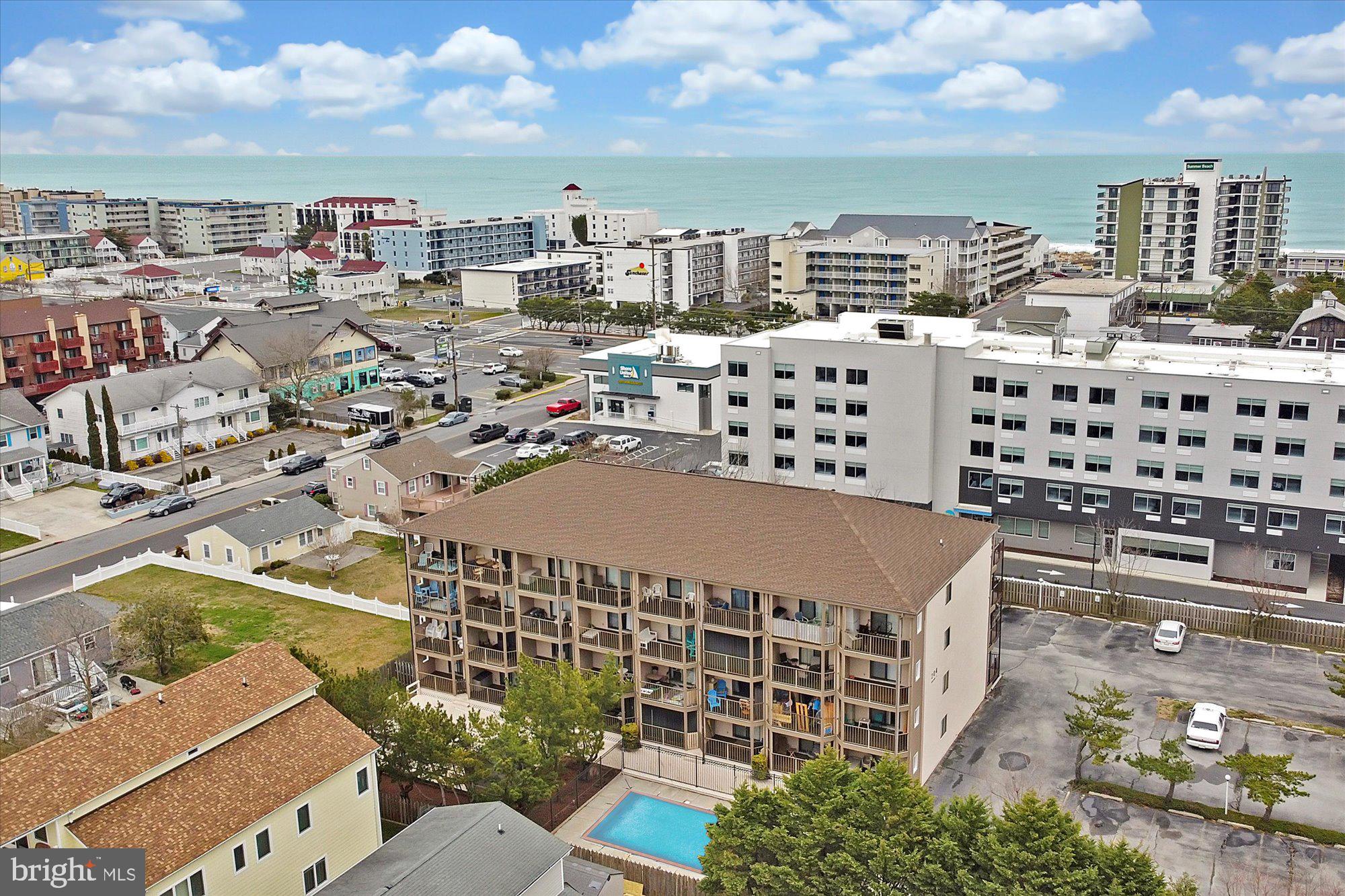 204 33rd St Unit 204  