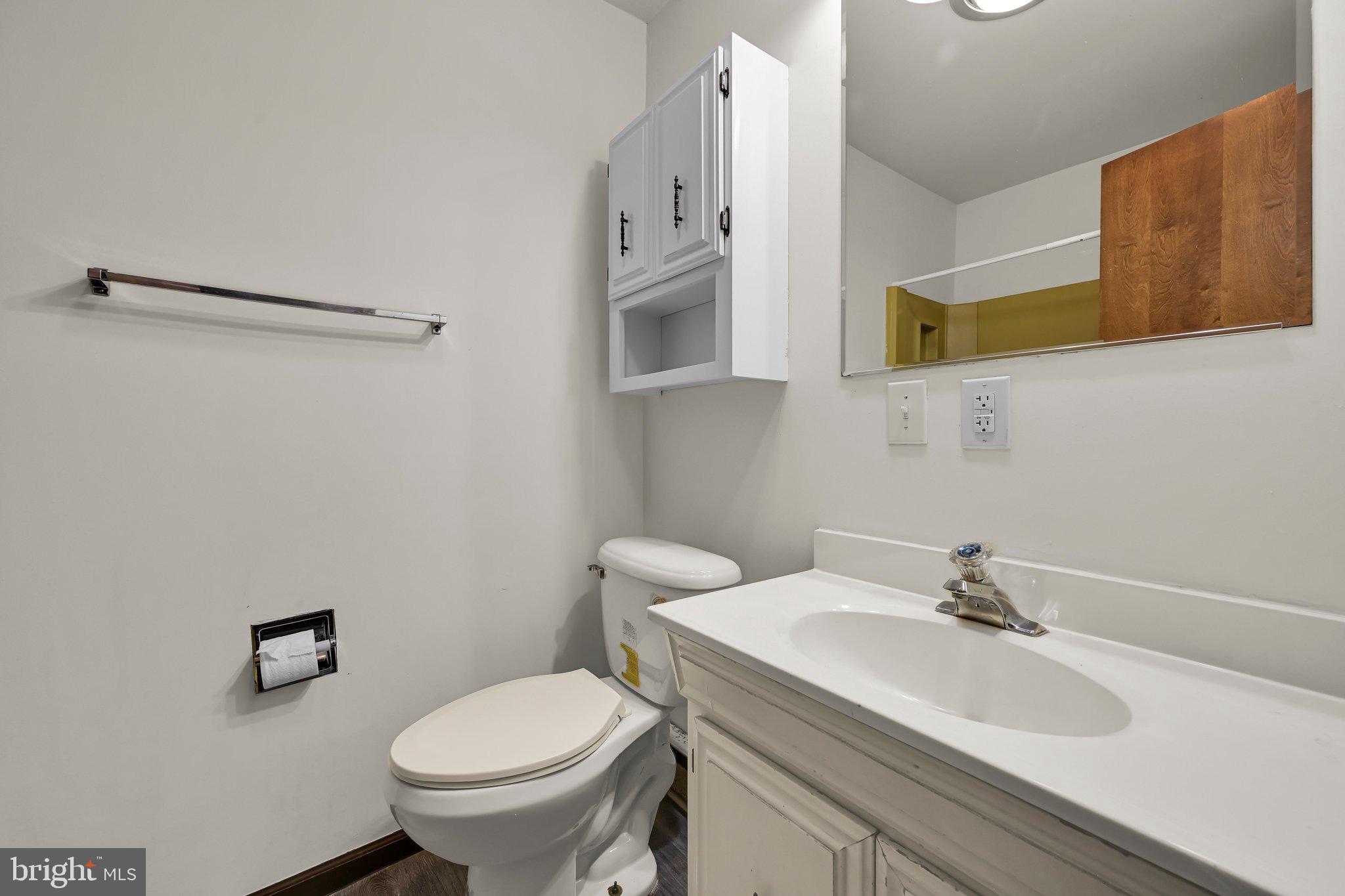 44 2 1/2 Mile Road Pine Grove, PA 17963 - Photo 16 of 28 Primary Bathroom
