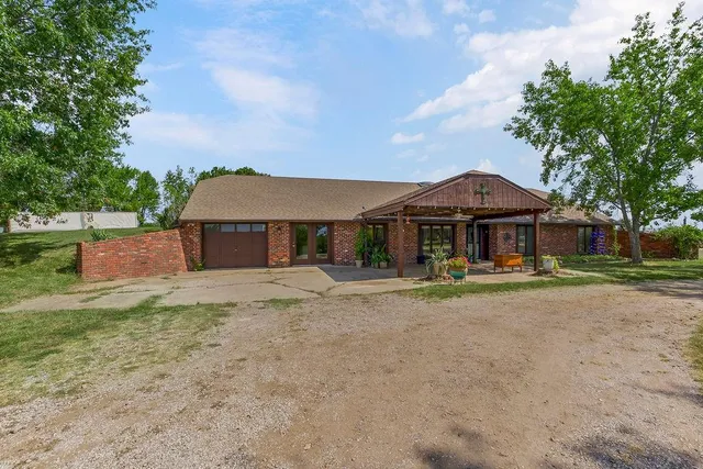 $699,950 | 15028 150th Street, Bonner Springs, KS 66012