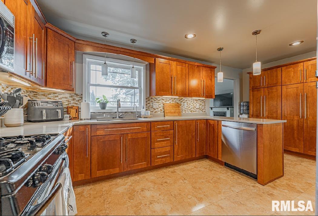 14 Rigg Drive Lincoln, IL 62656 - Photo 10 of 29 Gallery Image 10