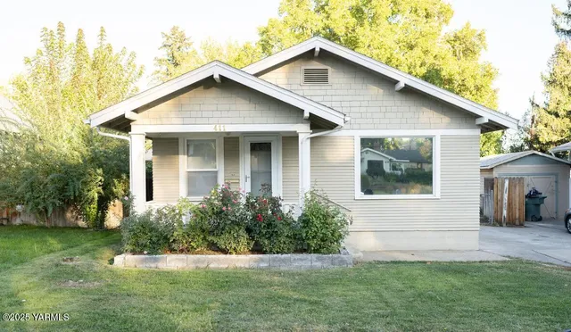 $325,000 | 411 South 18th Avenue, Yakima, WA 98902