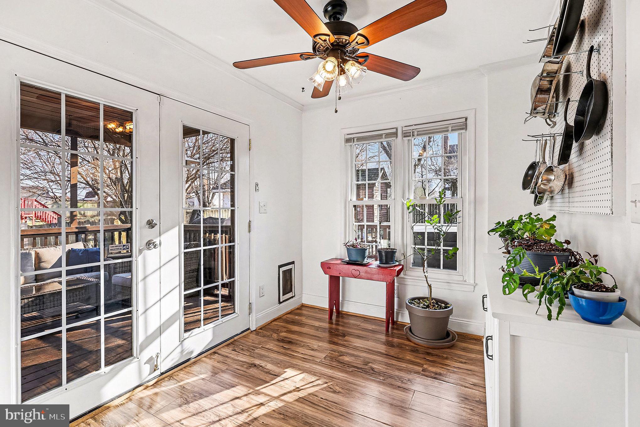 5822 Jackson Road Fredericksburg, VA 22407 - Photo 9 of 26 a living room with furniture