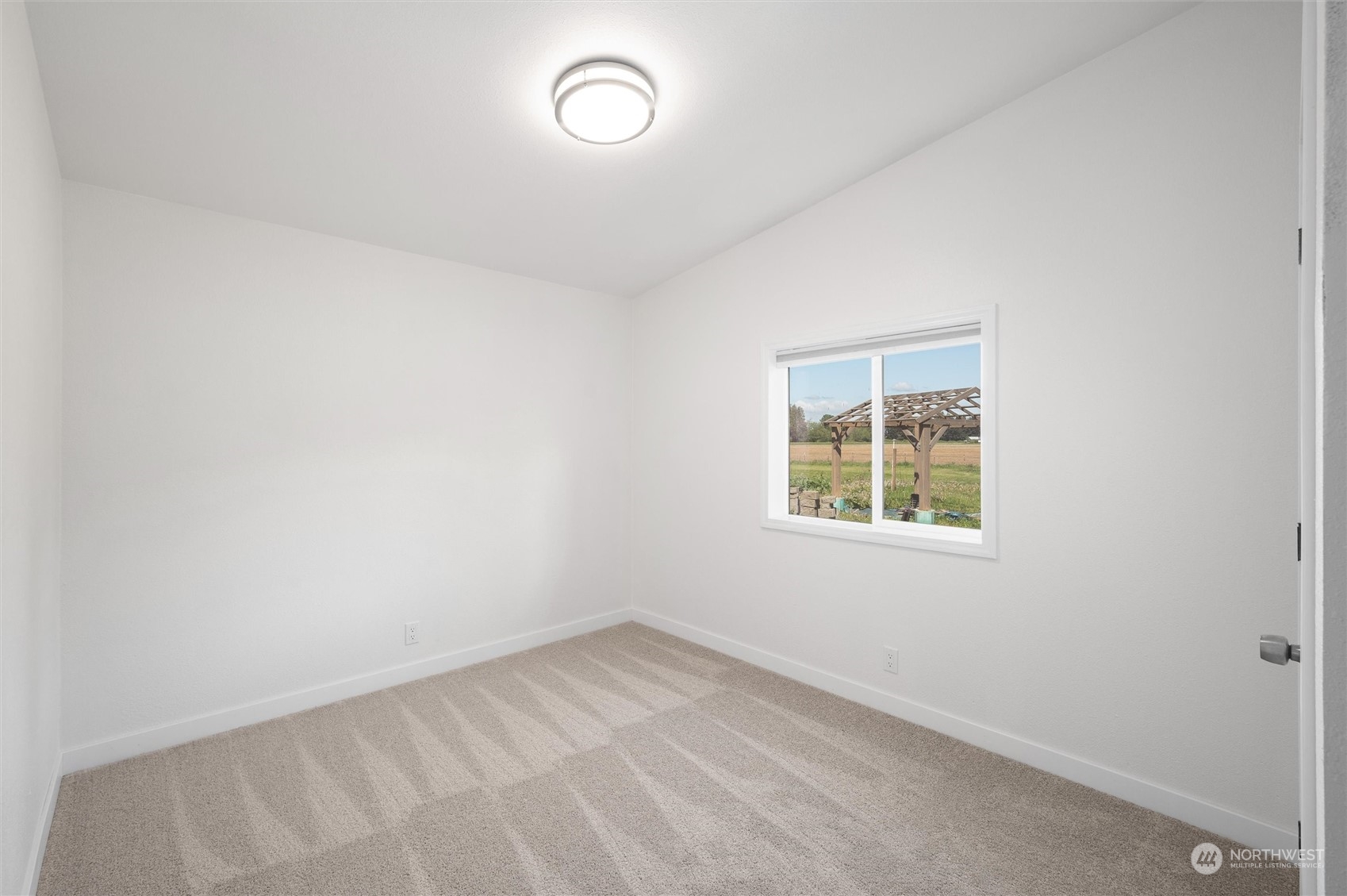 5805 Lawrence Road Everson, WA 98247 - Photo 25 of 35 an empty room with a window