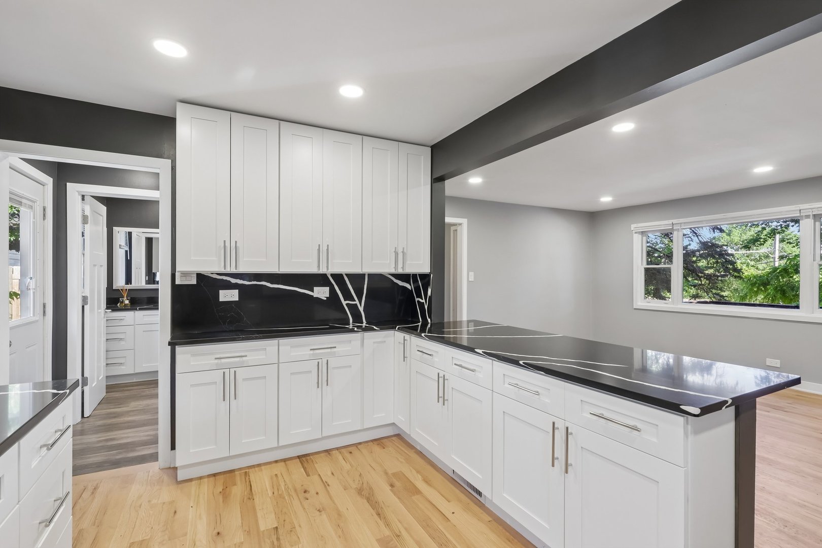 104 East Division Street Lemont, IL 60439 - Photo 12 of 30