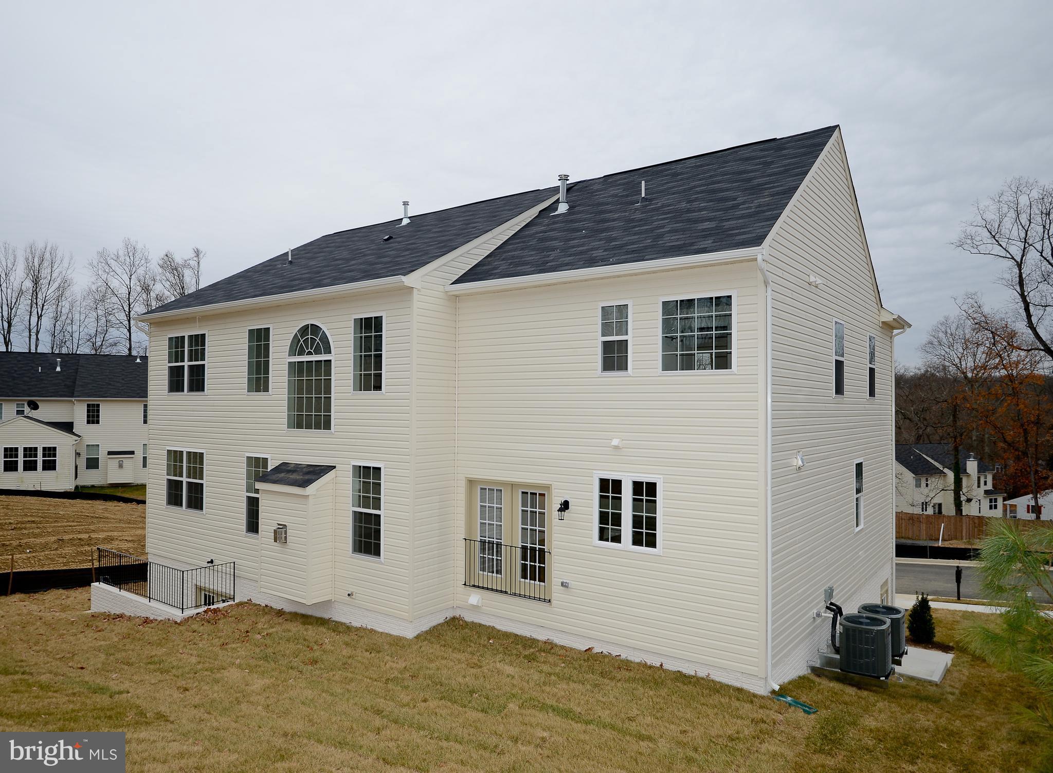 Exterior (Rear)
