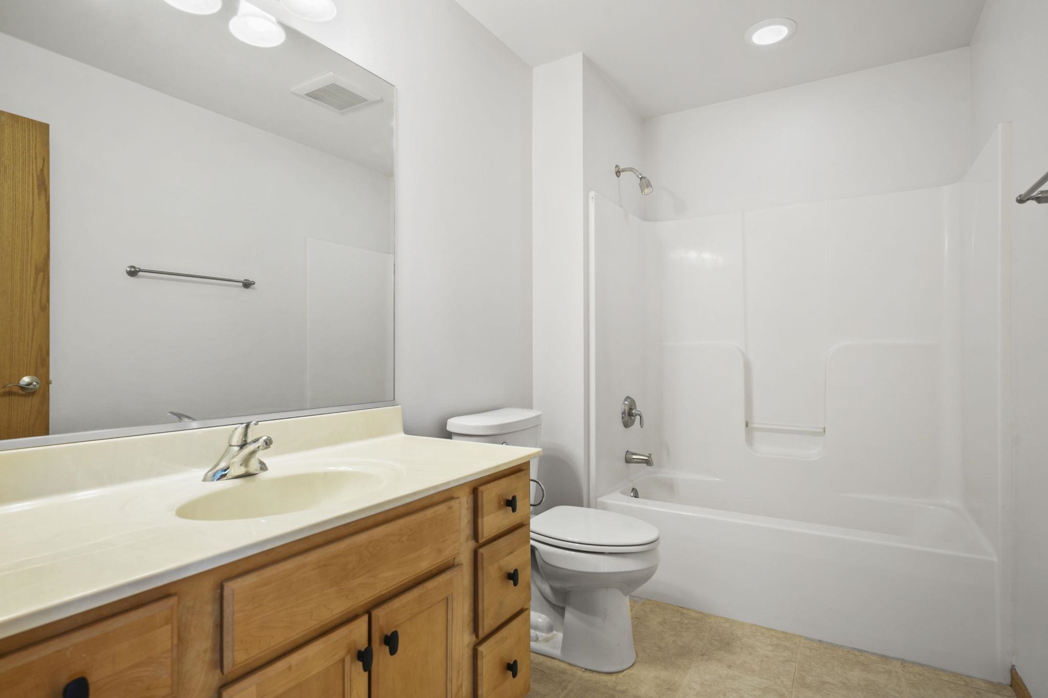 190 Valley Lodi, WI 53555 - Photo 9 of 19