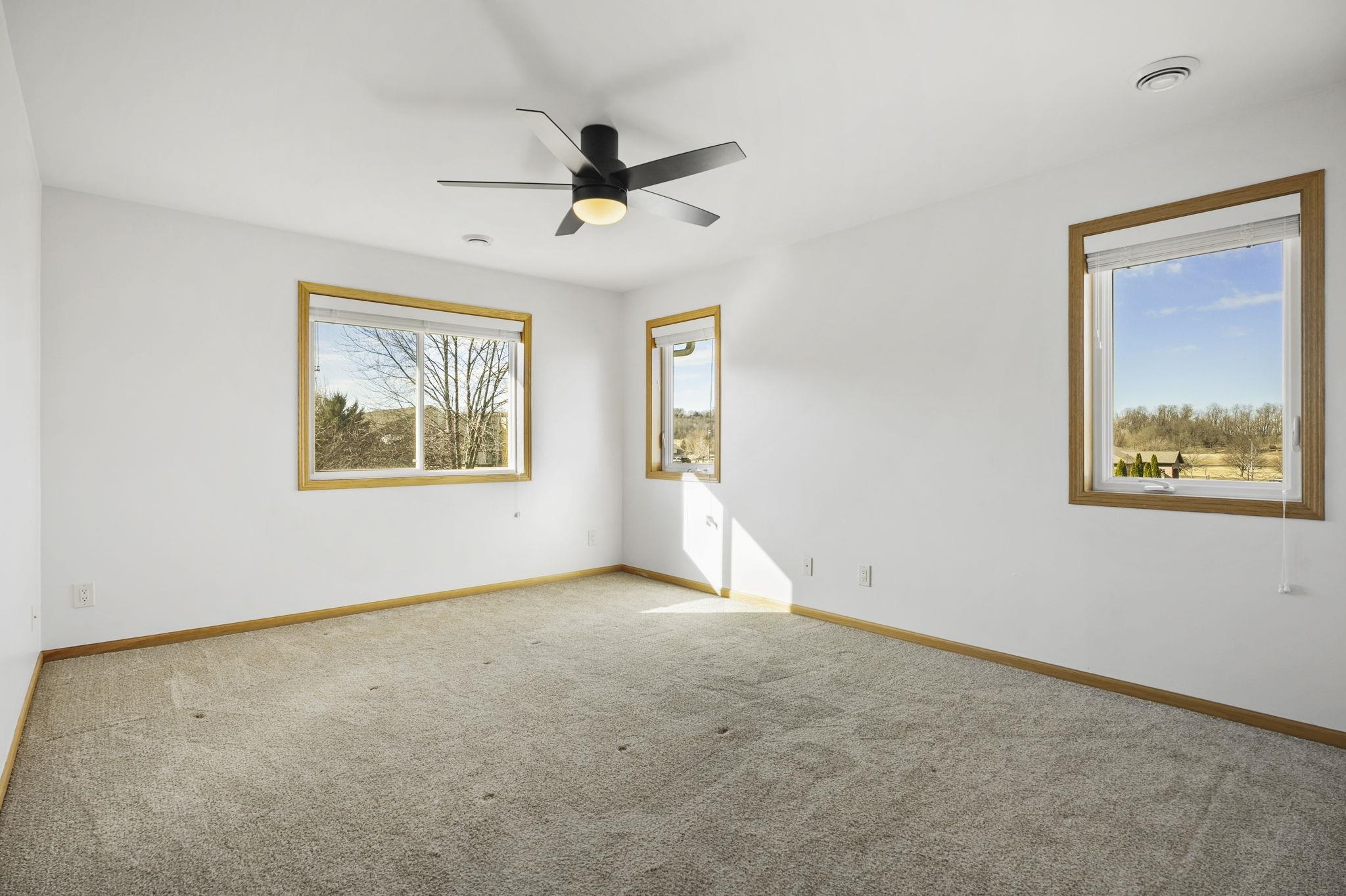 190 Valley Lodi, WI 53555 - Photo 10 of 19