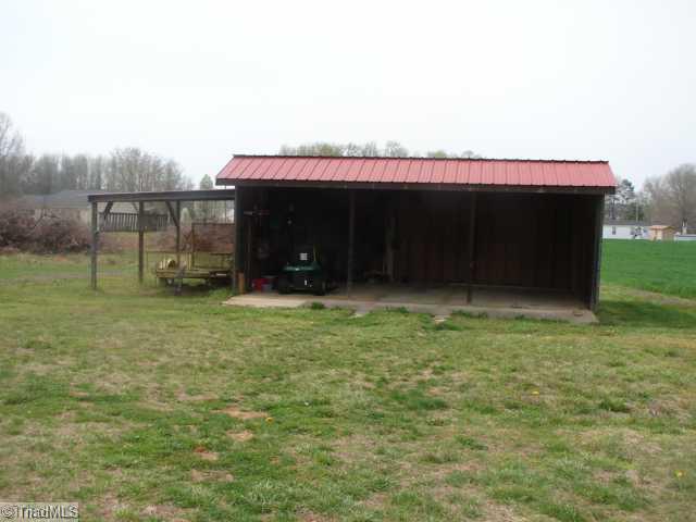1785 Riverview Rdl Extension Lexington, NC 27292 - Photo 2 of 12 Storage. Three bay with a lean-to