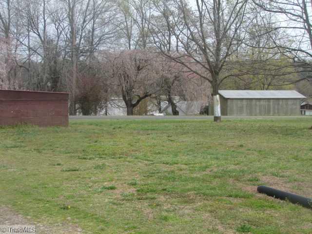 1785 Riverview Rdl Extension Lexington, NC 27292 - Photo 11 of 12 View. water view from front yard.