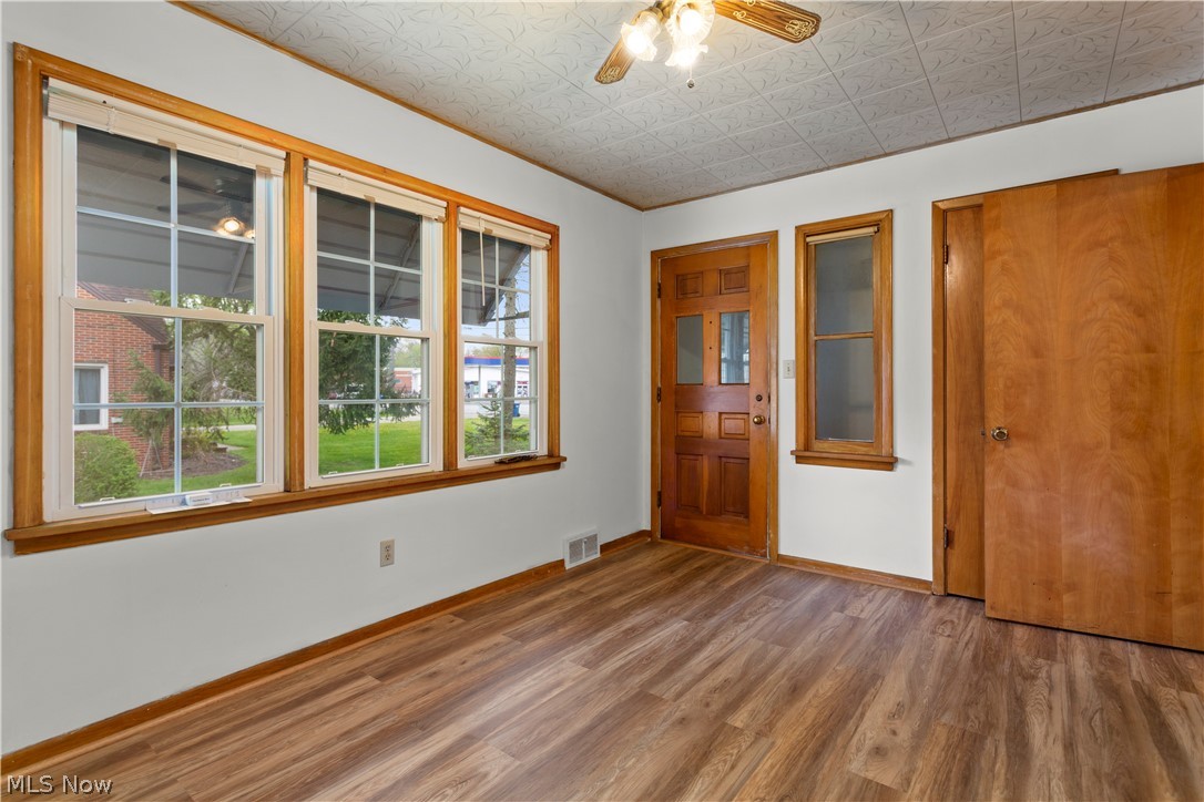 22490 Mastick Road Fairview Park, OH 44126 - Photo 23 of 35