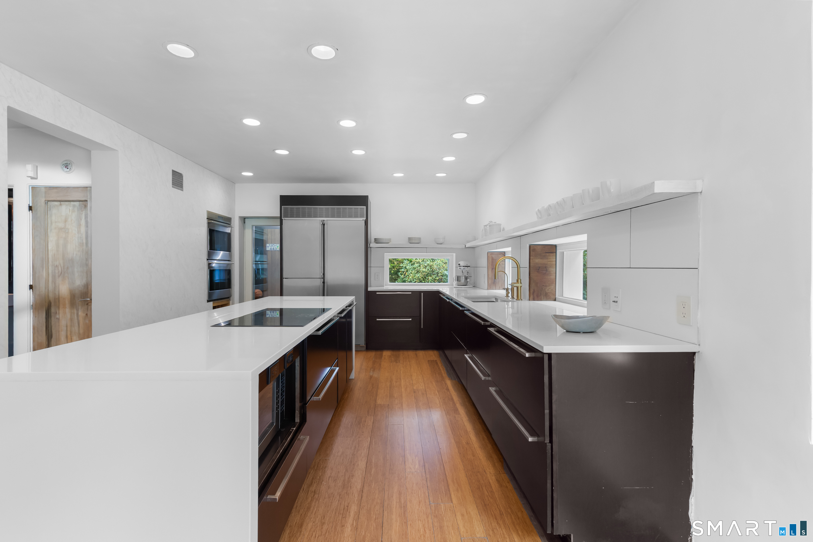 118 Roseville Road Westport, CT 06880 - Photo 8 of 40