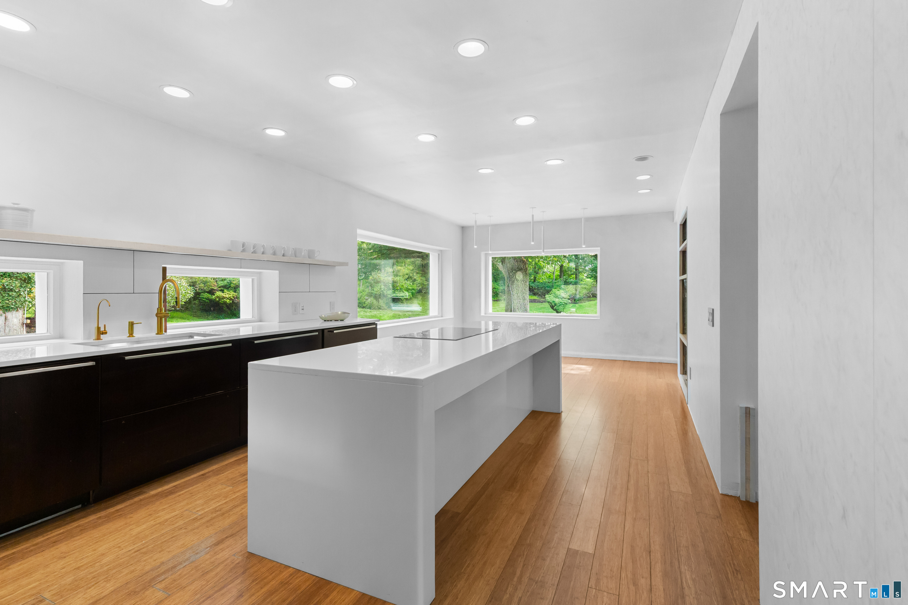 118 Roseville Road Westport, CT 06880 - Photo 9 of 40