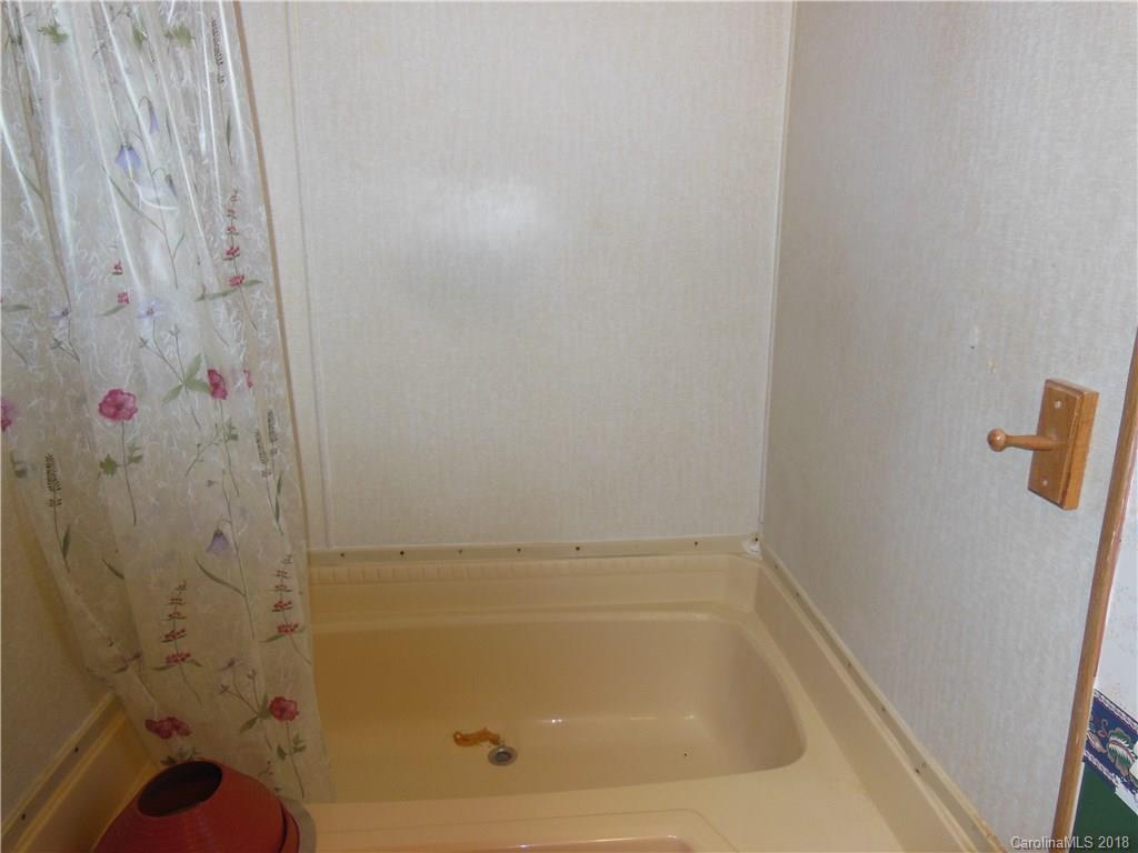 901 Tinsley Road, Unit SEE Brevard, NC 28712 - Photo 8 of 17 Gallery Image 8