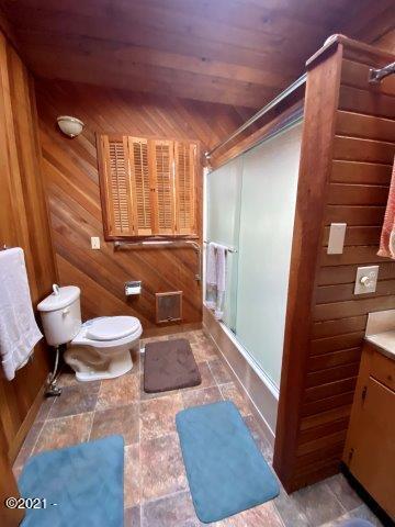 2719-2721 Northeast Holmes Road Lincoln City, OR 97367 - Photo 12 of 33 2719