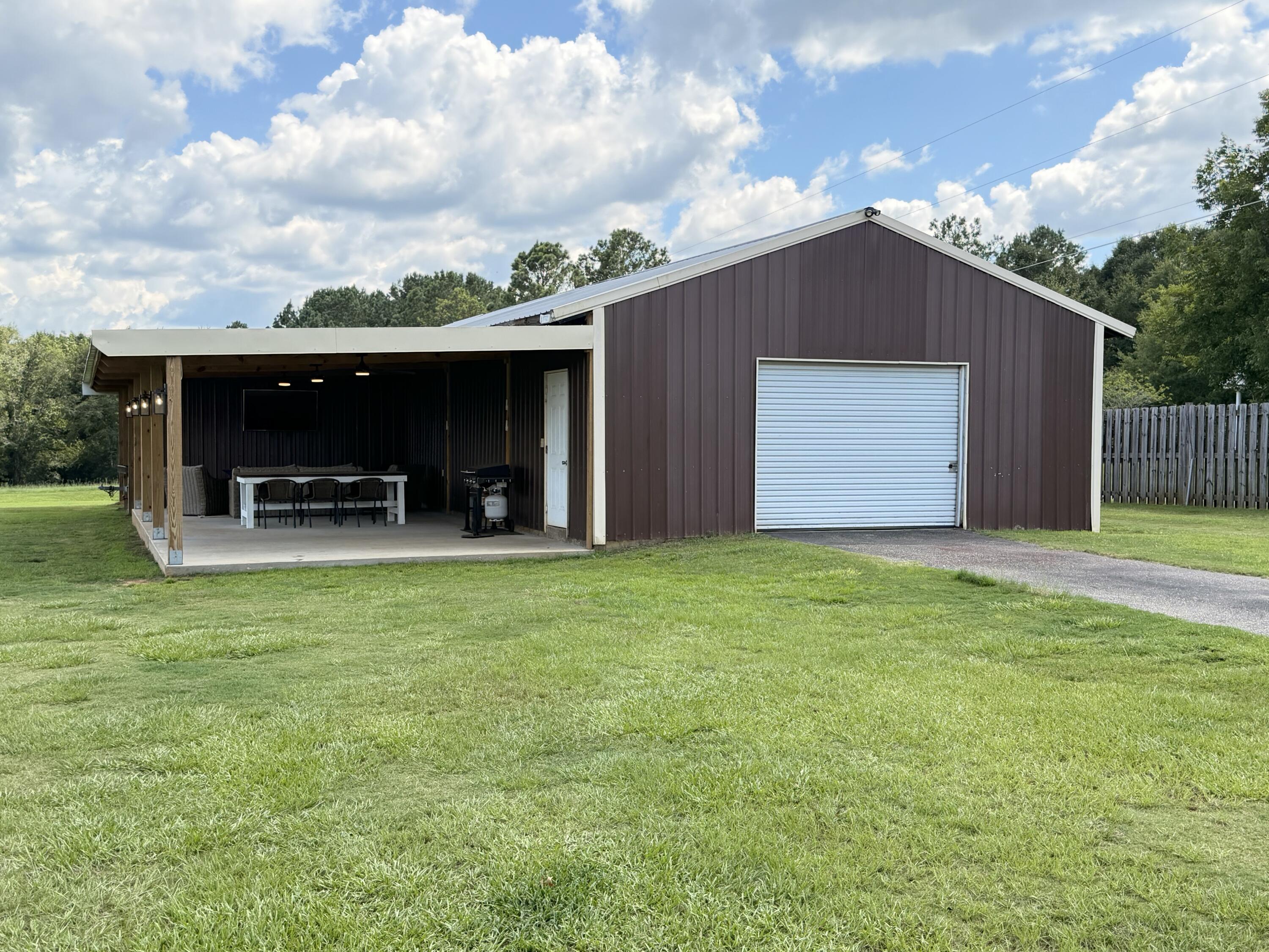 17576 Enoch Road Andalusia, AL 36421 - Photo 4 of 61 IMG_4633