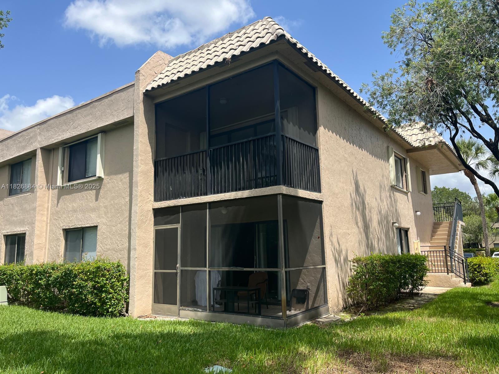 370 Racquet Club Road, Unit 101 Weston, FL 33326 - Photo 5 of 7 Gallery Image 5